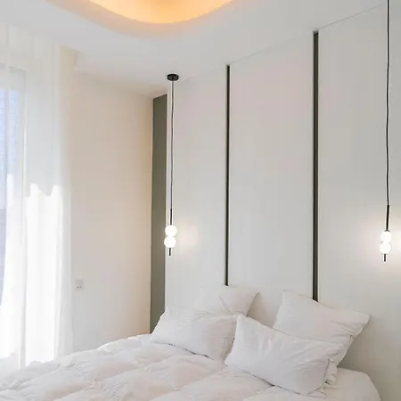 3 Centre Apartment *