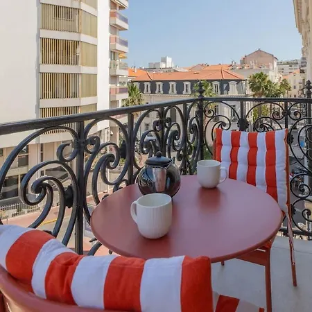 3 Centre Apartment