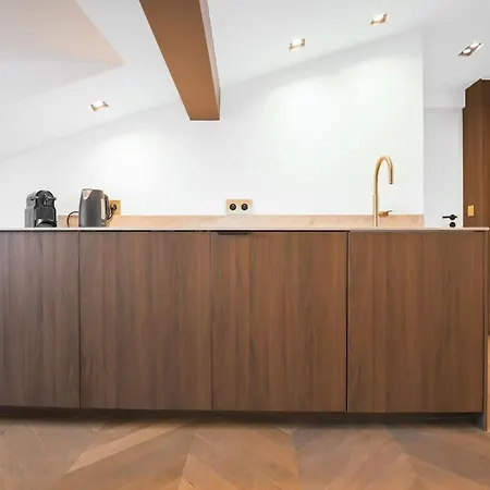 3 Centre Apartment
